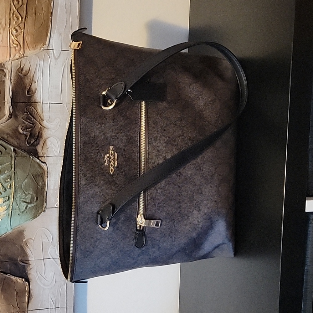 Coach Shoulder Bag With Matching Wallet - image 3
